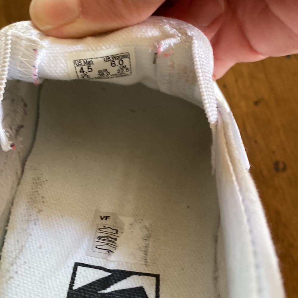 Barely Used Vans! - image 5